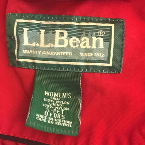 L.L. Bean 100% nylon lightweight red jacket coat - Picture 8 of 14
